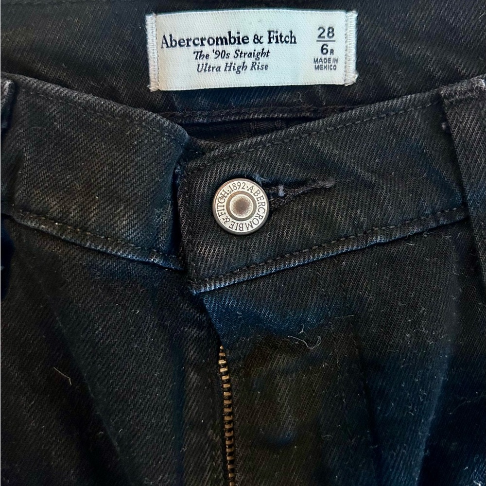 Abercrombie & Fitch The 90's Straight Dark Denim Ultra High Rise Jeans